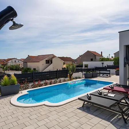 Cozy In With Private Swimming Pool, Be Inside Or Outside * Posedarje