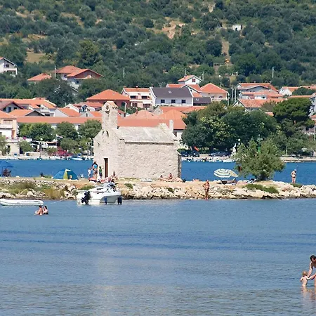 Casa de Férias Gorgeous In Posedarje